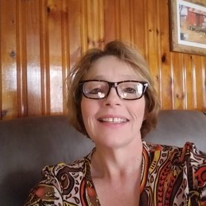 Meet your Posher, Denise